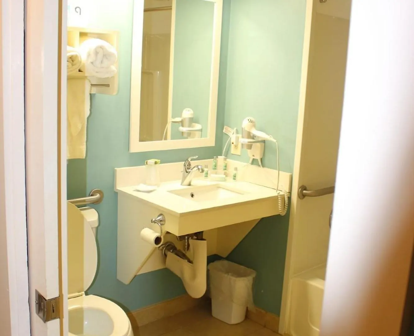 Barclay Towers Hotel Virginia Beach 0*,  United States