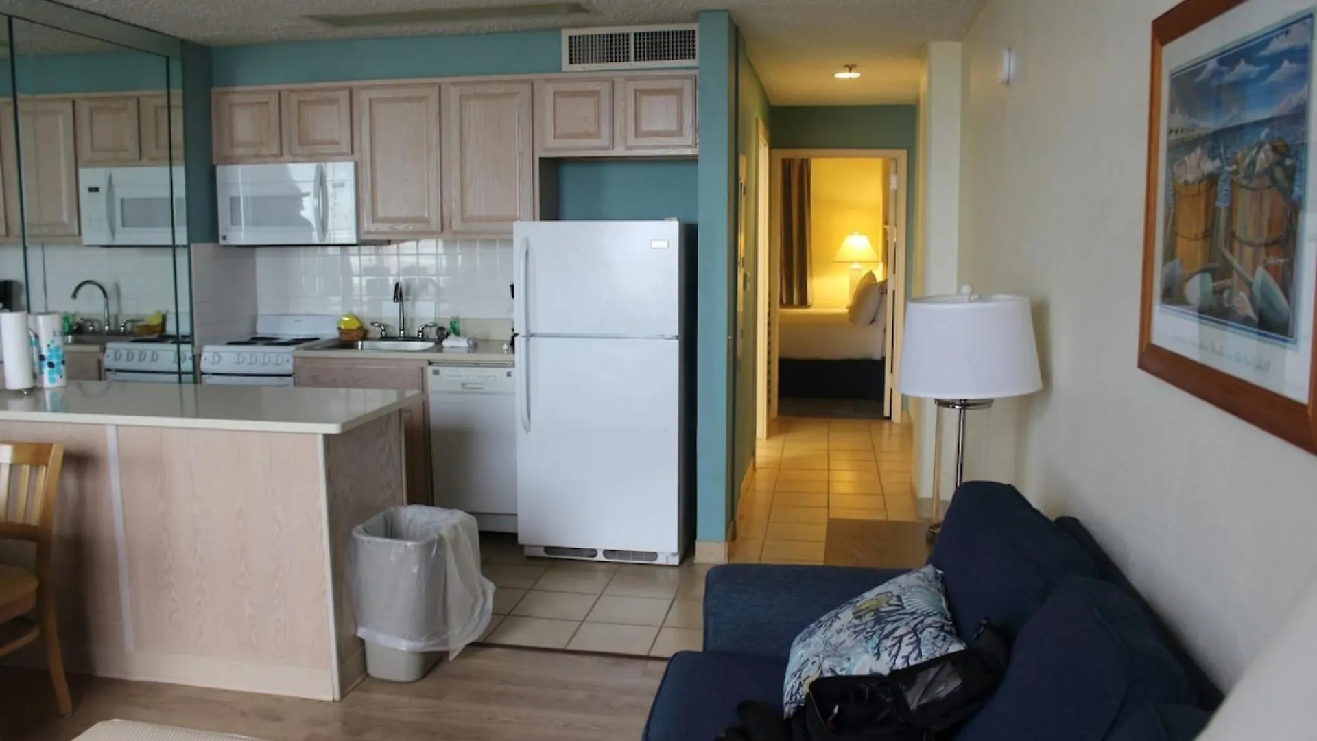 Barclay Towers Hotel Virginia Beach Resort